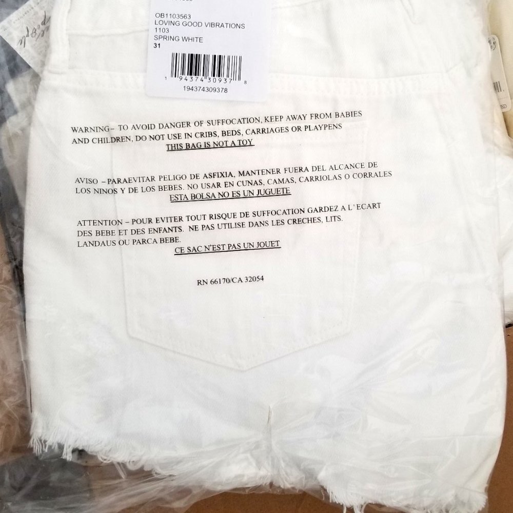 NWT Free People Loving Good Vibrations,White Denim Cutoff Shorts. Size 31. NWT - Picture 4 of 9